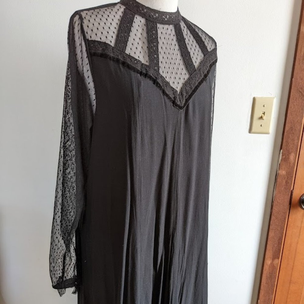 Xhilaration Black Women Lace Midi Dress, size M